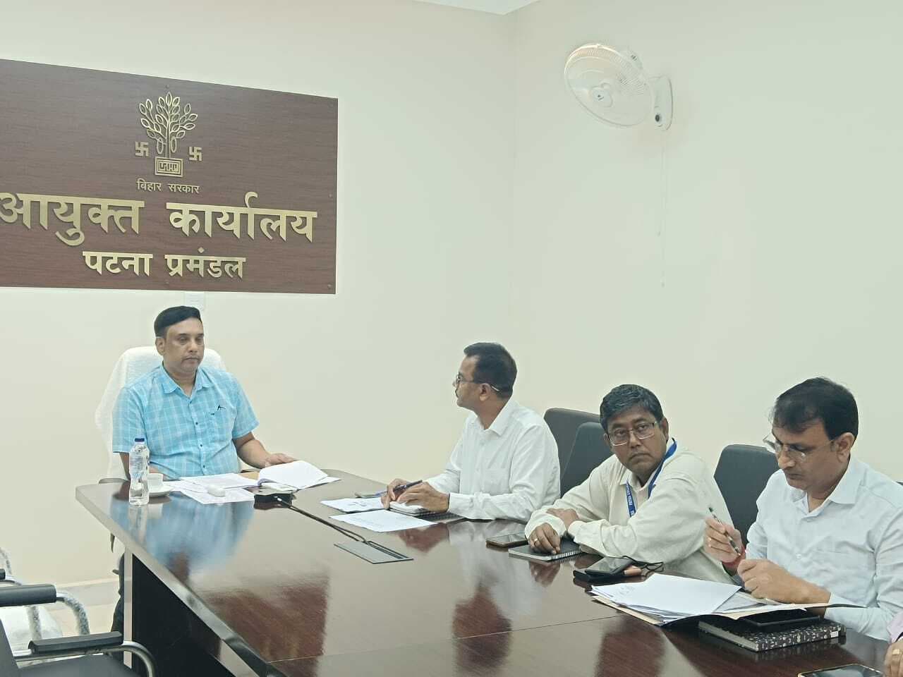 स्कूली वाहनों की कमियां एक माह में कर लें दुरुस्त