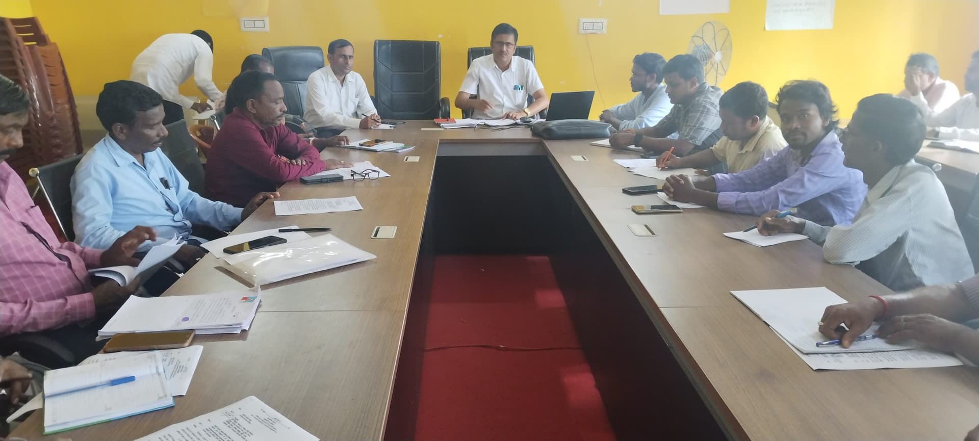 डिमांड में हस्ताक्षर से पूर्व योजनाओं का करें भौतिक सत्यापन : बीडीओ