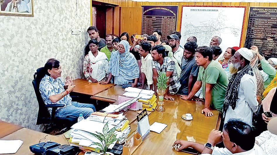 पानी की समस्या पर मेयर से वार्ड-23 के लोगों की गुहार