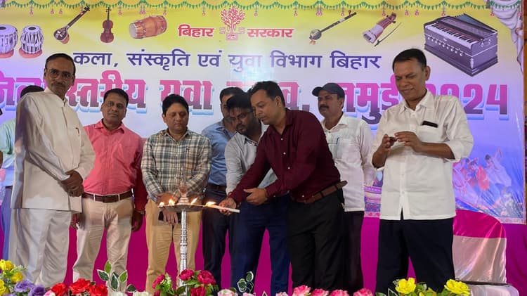 लोकगीत में लक्ष्मी, गजल में आदित्य ने मारी बाजी