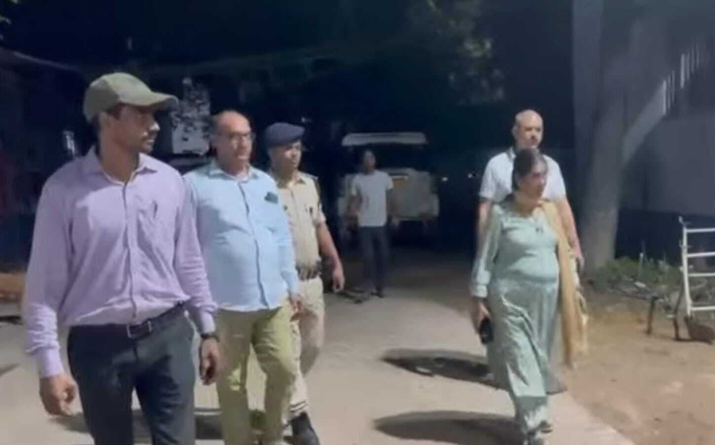 जांच में कम मिले सिक्योरिटी गार्ड, एजेंसी पर शोकाॅज