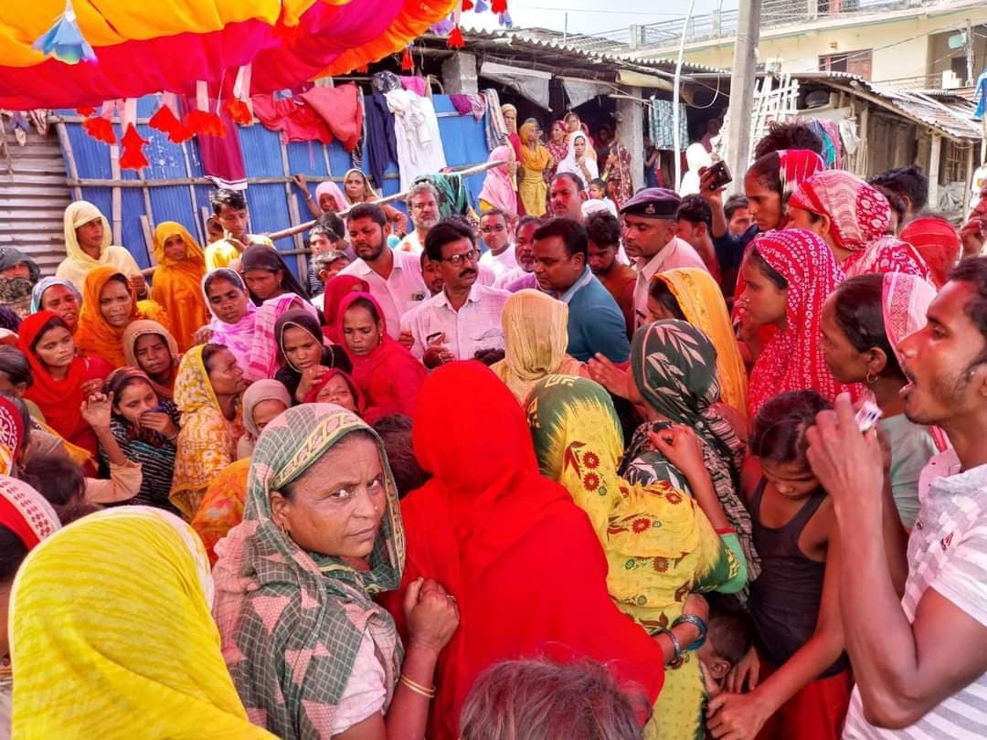 बाढ़ में डूबी बच्ची का दूसरे दिन निकाला शव