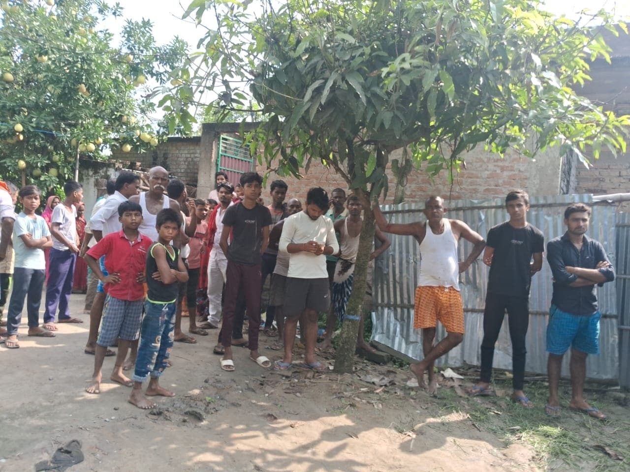Brother killed by slitting throat in land dispute: भूमि विवाद में सहोदर भाई की गला रेतकर हत्या, आरोपित गिरफ्तार