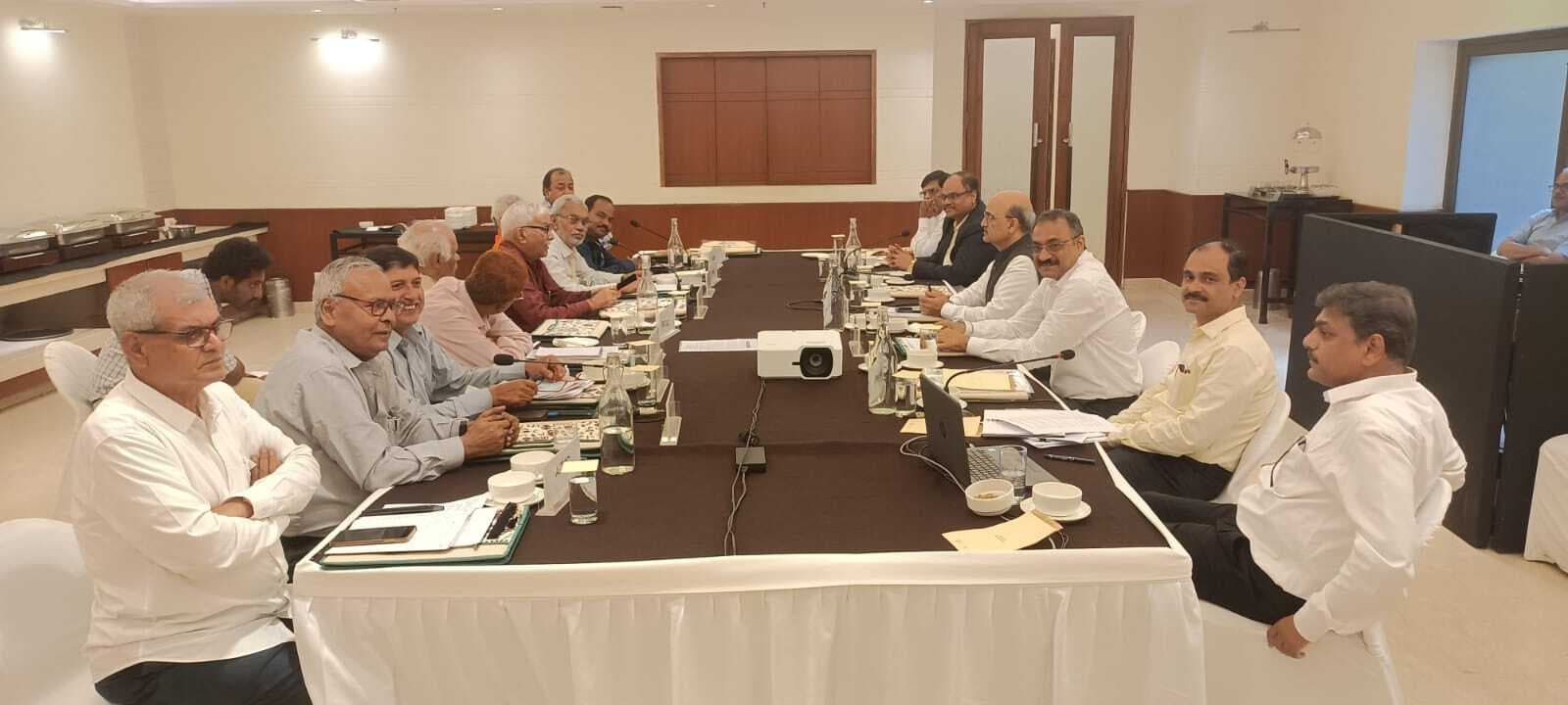 Bokaro News: यूनियनों ने मांगा 52,000 हजार, प्रबंधन बोला : 26,000 रुपये देंगे