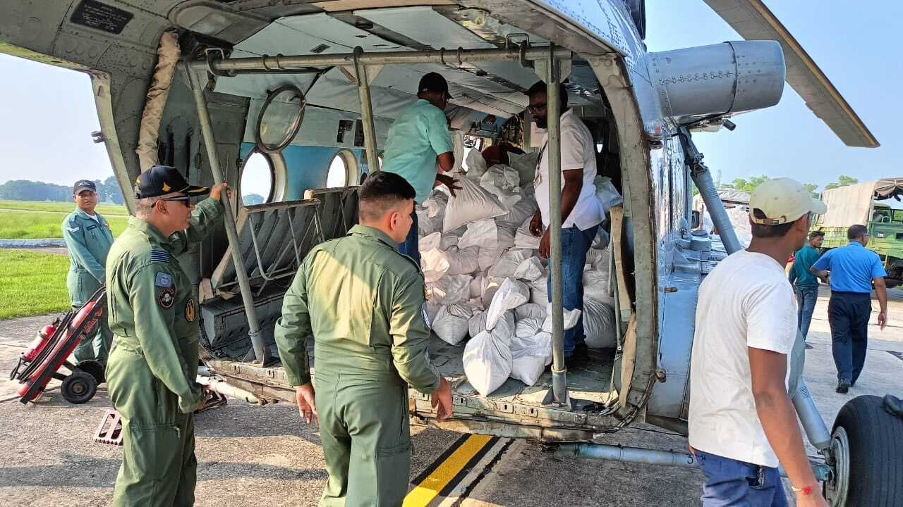 Darbhanga News: डीएम व एसएसपी ने बाढ़ प्रभावित क्षेत्रों का किया मुआयना, राहत एवं बचाव कार्य तेज