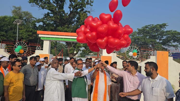 गांधी के विचारों का कोई विकल्प नहीं: सतीशचन्द्र दूबे