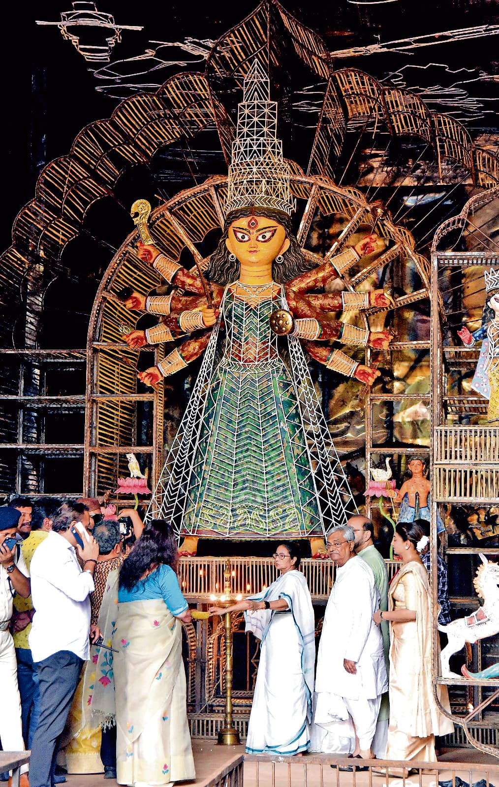 18 पूजा पंडालों का सीएम ने किया वर्चुअली उद्घाटन