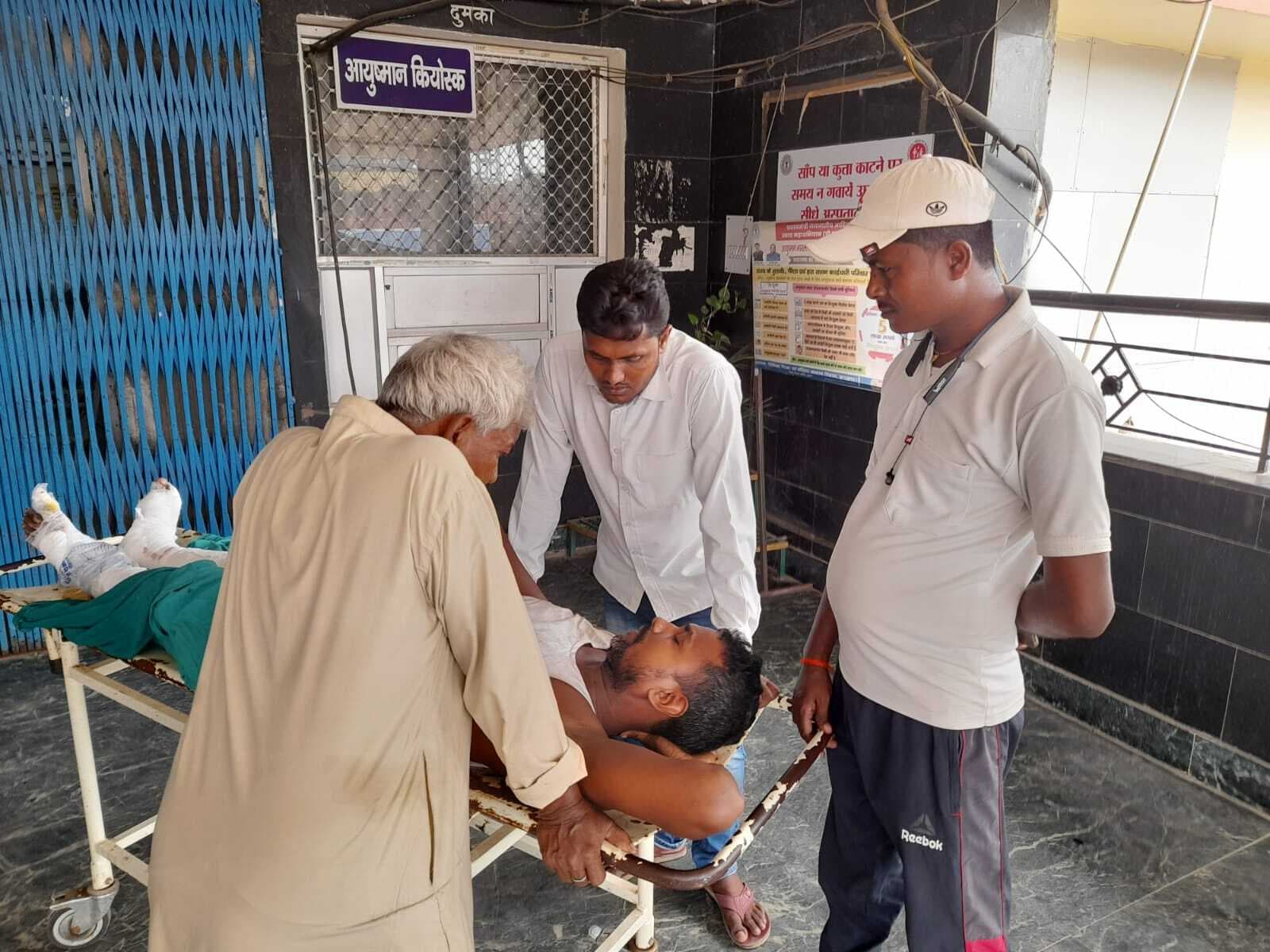 हादसा : दो ट्रक की टक्कर में गाेपालगंज का चालक घायल, रेफर