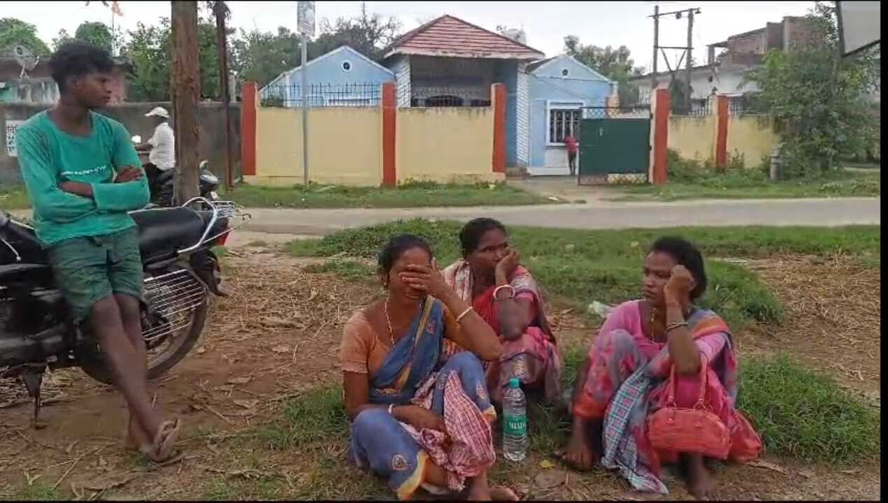 संदिग्ध स्थिति में मिला कठलिया स्कूल के लिपिक का शव