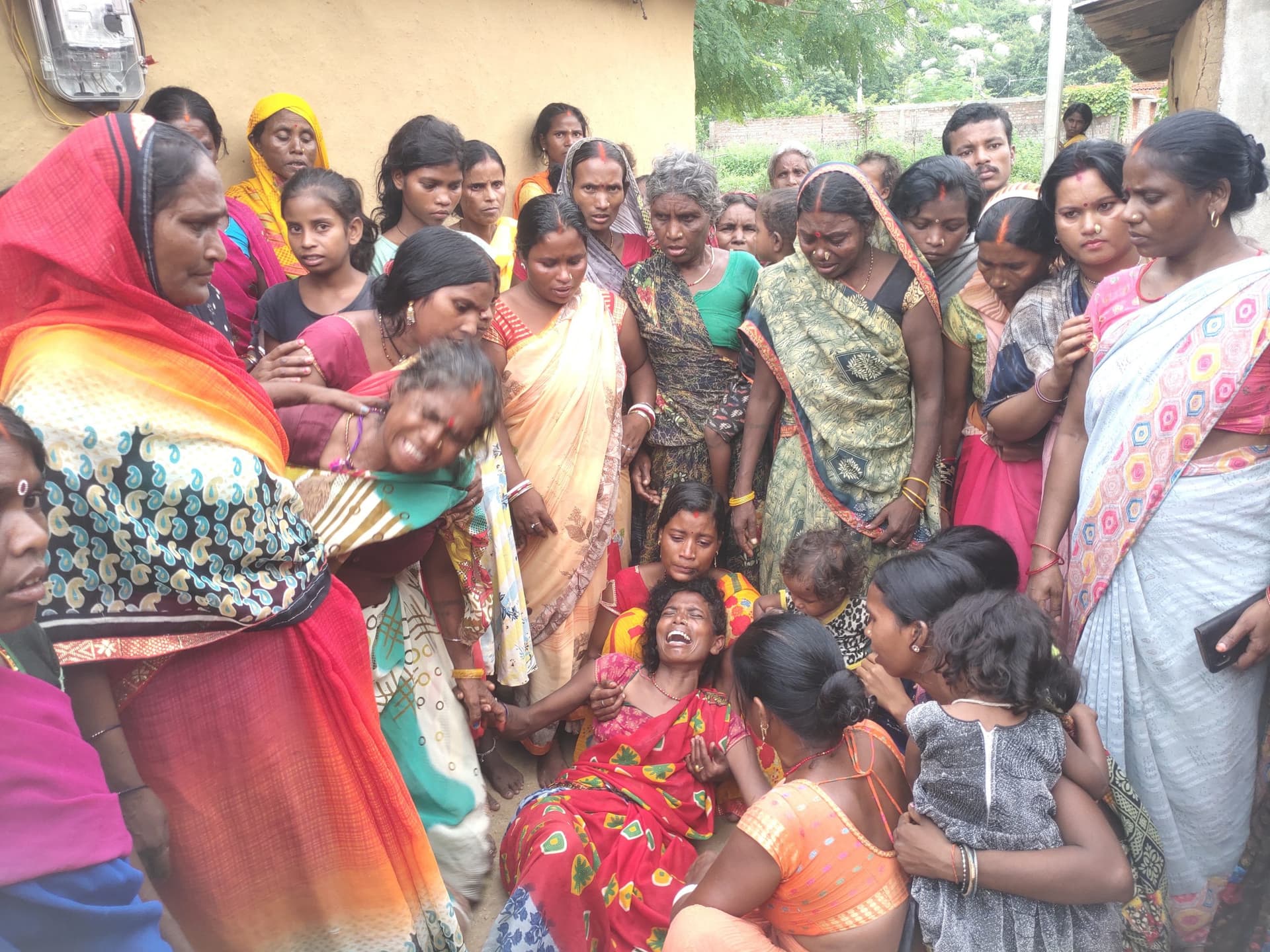 Aurangabad News : मदनपुर में पानी भरे गड्ढे मे डूबने से बालक की मौत