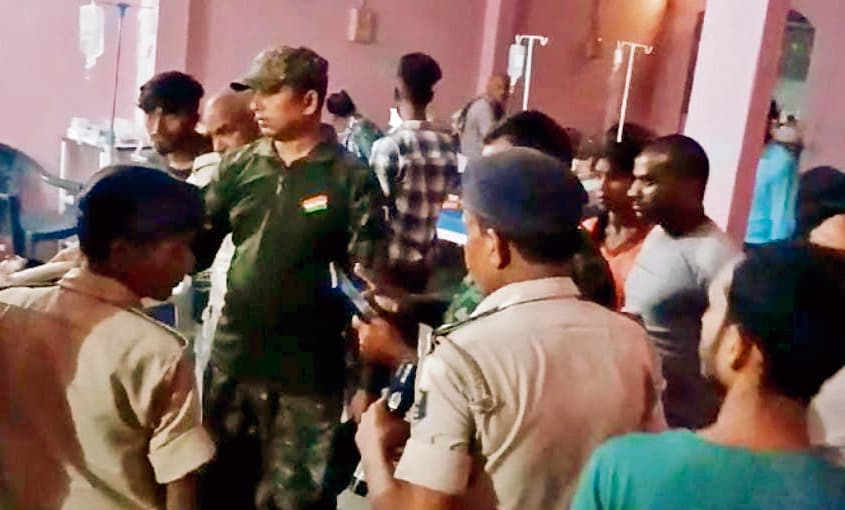 Gopalganj News  : निजी क्लिनिक में इंजेक्शन देते ही किशोरी की गयी जान, परिजनाें ने किया हंगामा