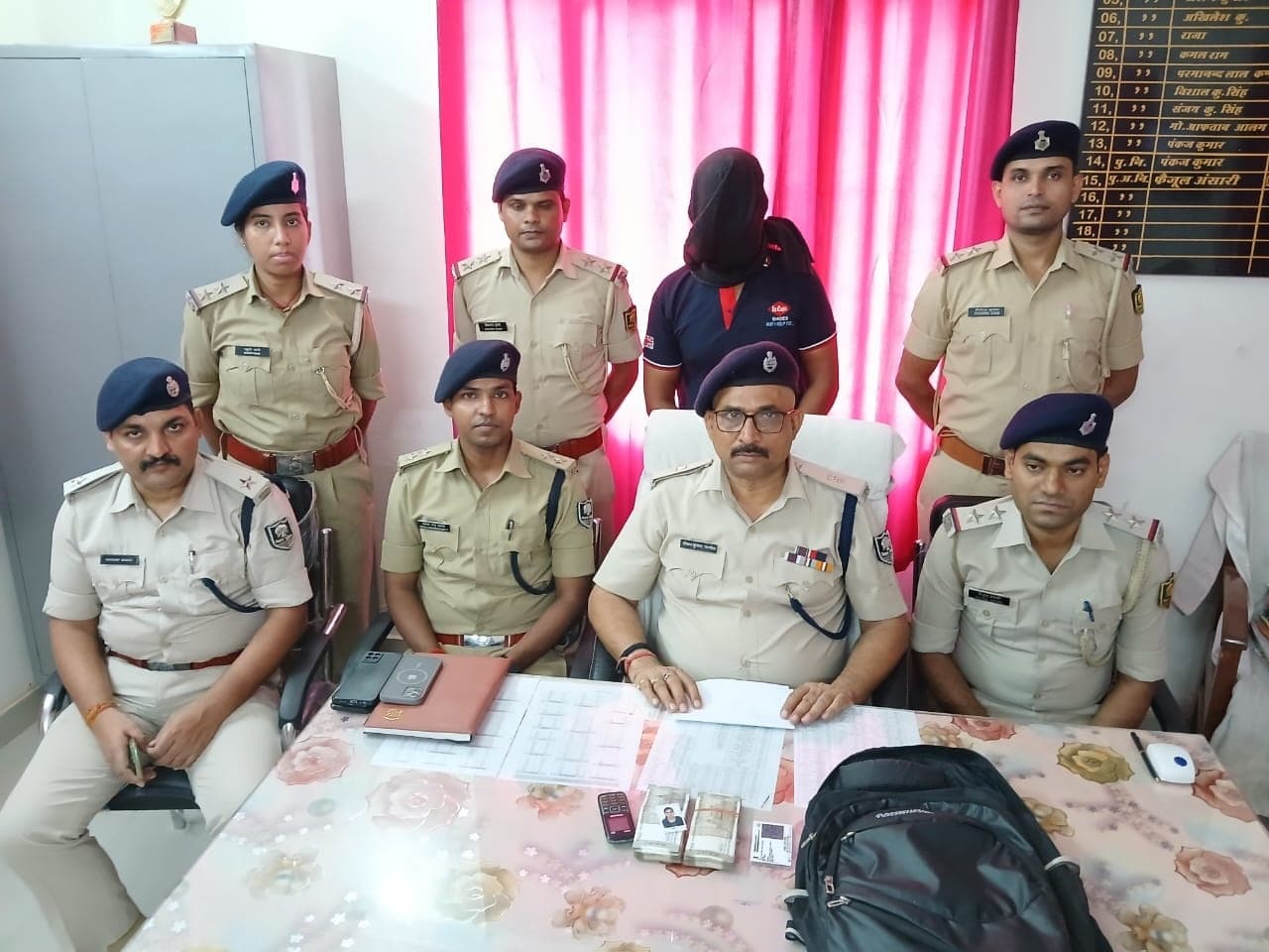 छिनतई मामले में पेशेवर तिवारी गिरोह का शातिर धराया