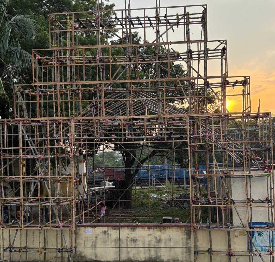 सामाजिक बुराइयों को दूर करने का संदेश देता है नारी शक्ति दुर्गा पूजा पंडाल