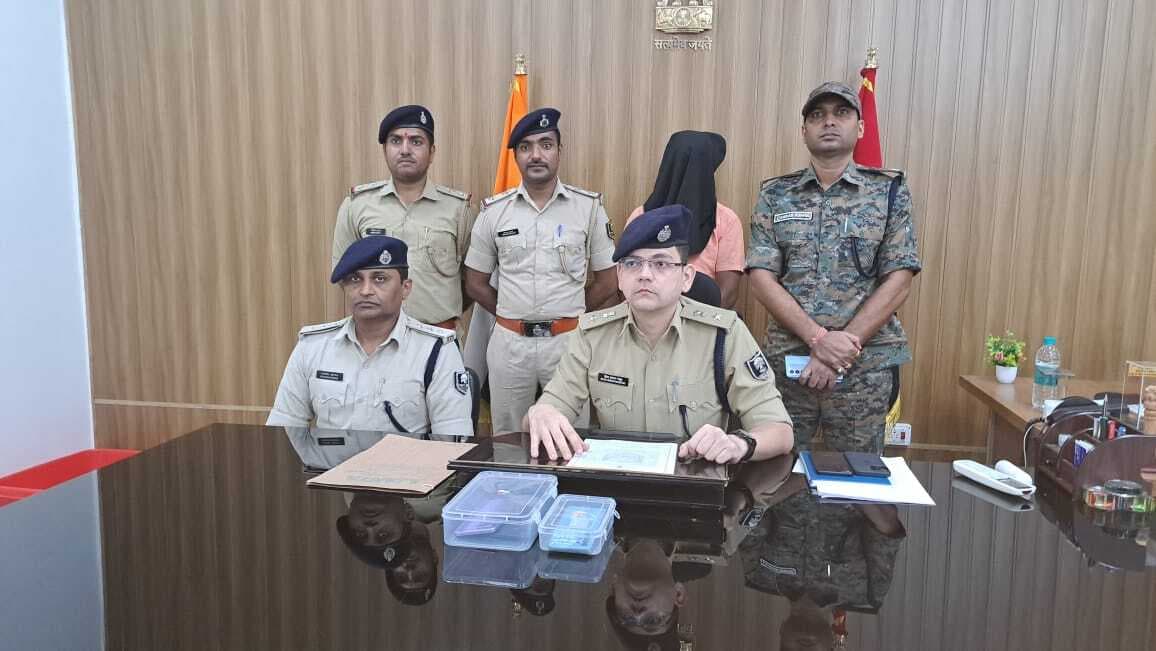 ई-रिक्शा चालक से लूटा गया मोबाइल के साथ लूटेरा गिरफ्तार