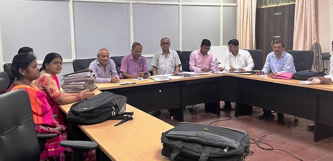 इकोनॉमिक्स के 13 सहायक प्राध्यापकों को हुआ काउंसलिंग