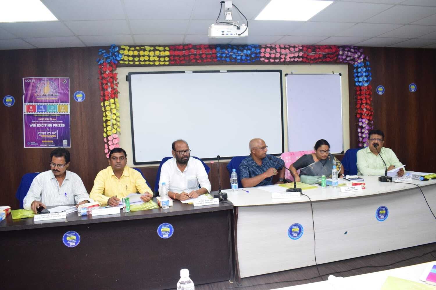 जिप सदस्य योजनाओं को जल्द से जल्द करायें पूर्ण : जिप अध्यक्ष