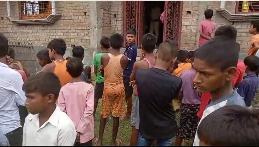 आंगनबाड़ी सहायिका को गोली मारी, मौत