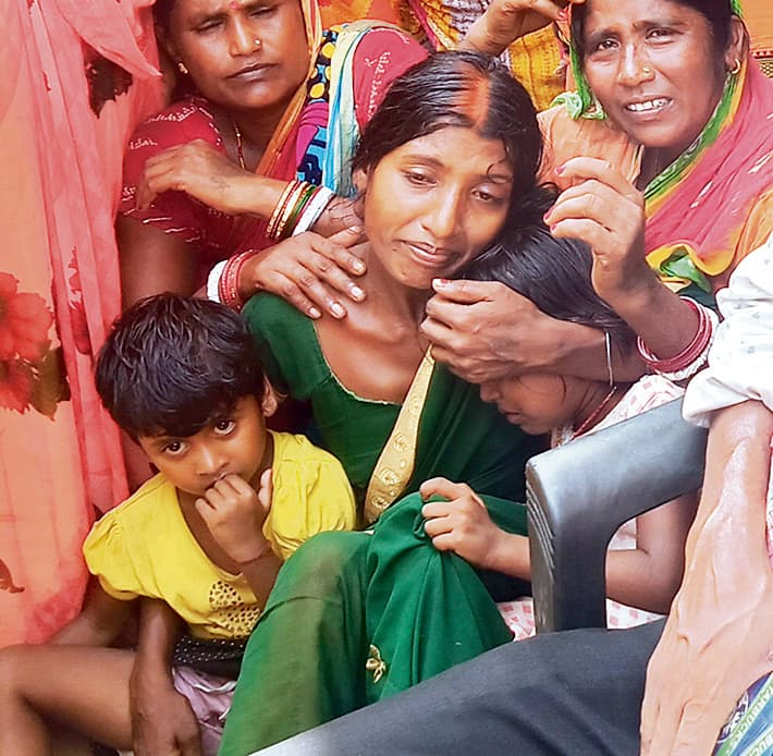 गुजरात से पहुंचा बेहड़ा के युवक का शव, छाया मातम