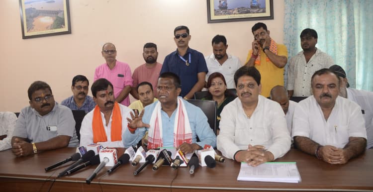 बोले धनबाद सांसद ढुलू महतो- हाइकोर्ट की निगरानी में हो पुलिस अधिकारियों की भूमिका की सीबीआइ जांच