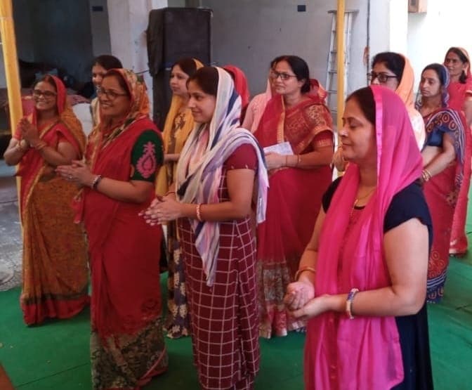 शारदीय नवरात्र के रंग में रंगने लगा है शहर, ग्रामीण इलाकों में बन रहा उत्सवी माहौल