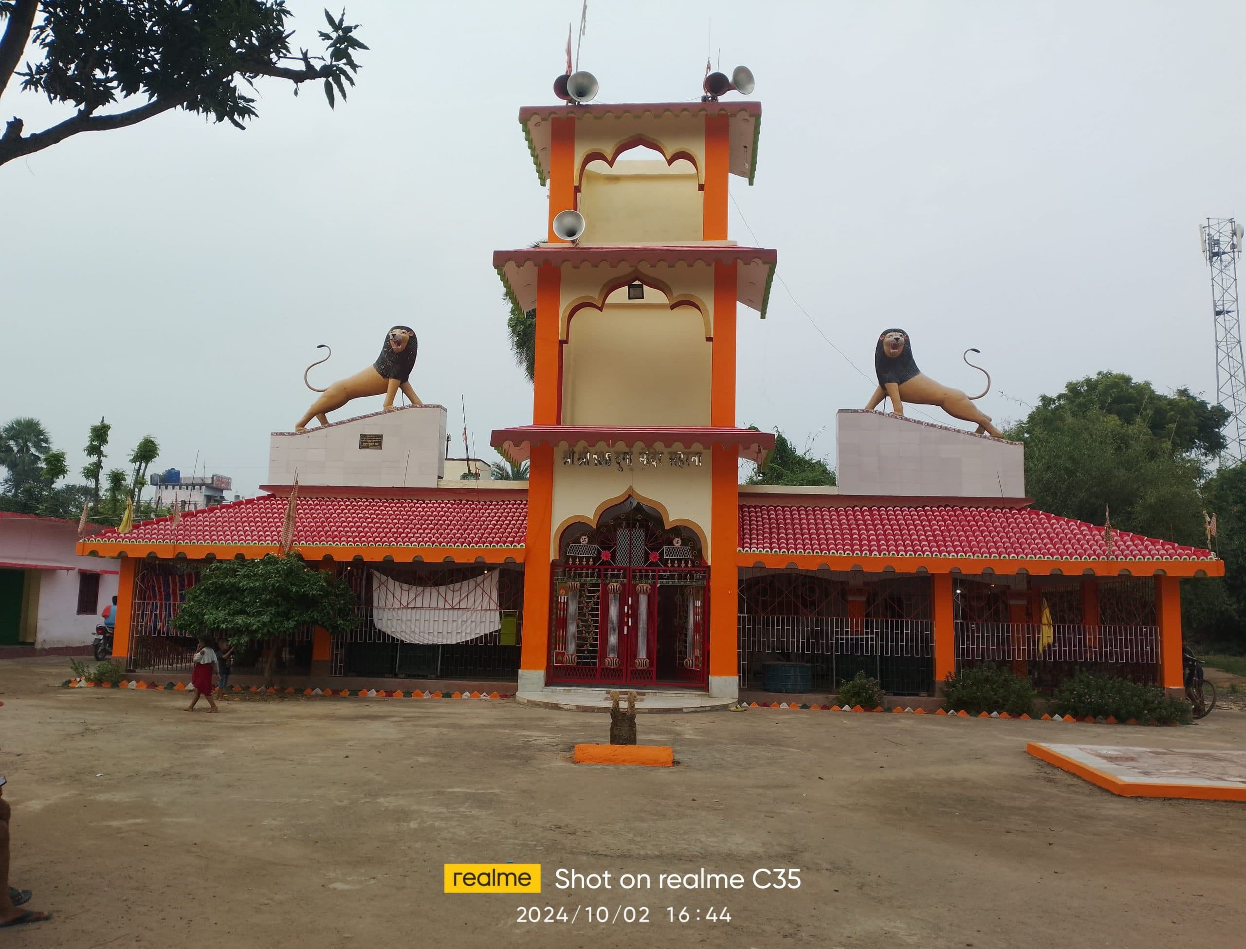 300 वर्षों से होती आ रही है गोड़धुआ दुर्गा मंदिर में पूजा-अर्चना, दूर-दूर तक फैली है मंदिर की ख्याति