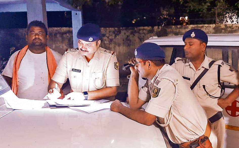 hajipur news . घर लौट रहे बाइक सवार युवक को ट्रक ने रौंदा, गयी जान