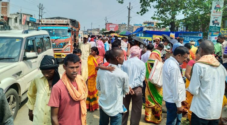 Bokaro News: जाम से परेशान रहे राहगीर, पुलिस को करनी पड़ी मशक्कत