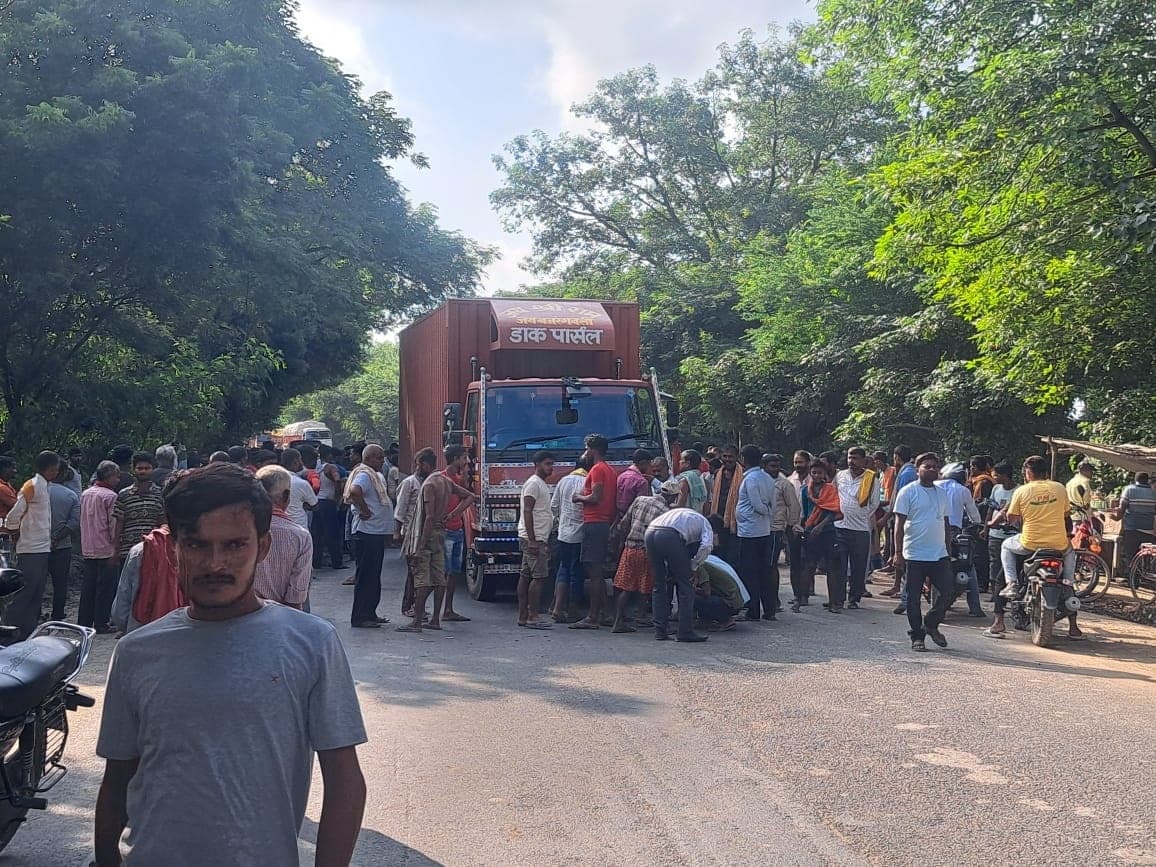 Truck kept dragging cyclist''s body for three kilometers: कुचलने के बाद बेगूसराय के साइकिल सवार के शव को तीन किमी तक घसीटता रहा ट्रक