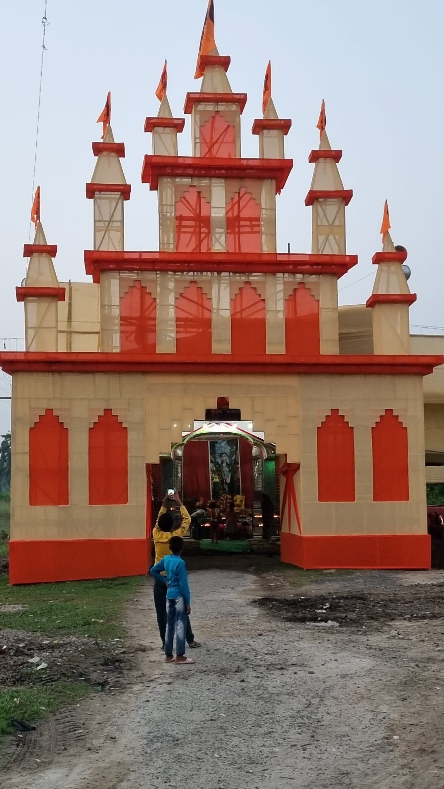 वैष्णवी धाम में 67 वर्षों से सज रहा मां दुर्गा का दरबार