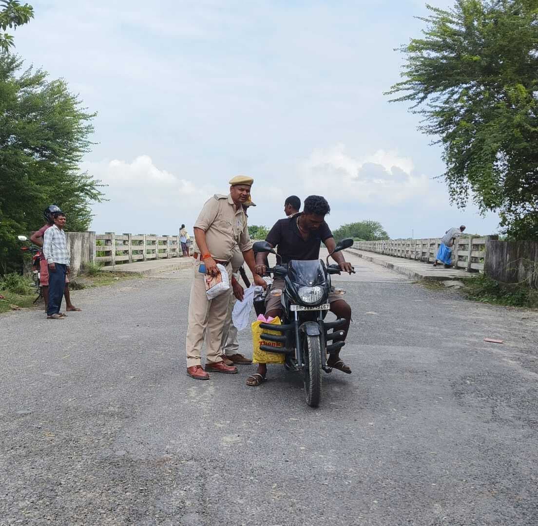 मवेशी लदा दो पिकअप जब्त