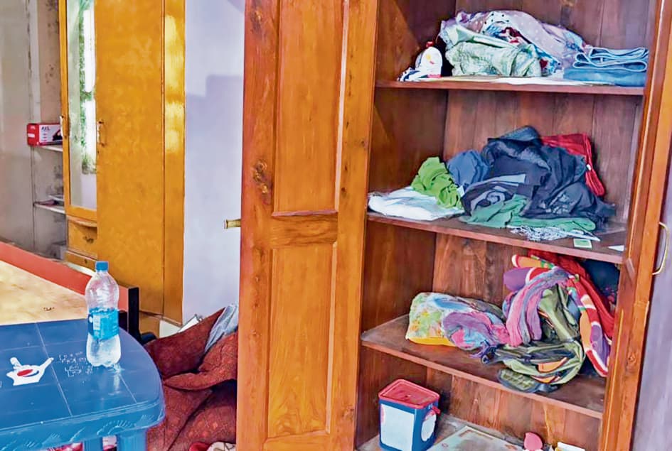 hajipur news. 4.73 लाख रुपये नकद समेत 15 लाख की संपत्ति की चाेरी