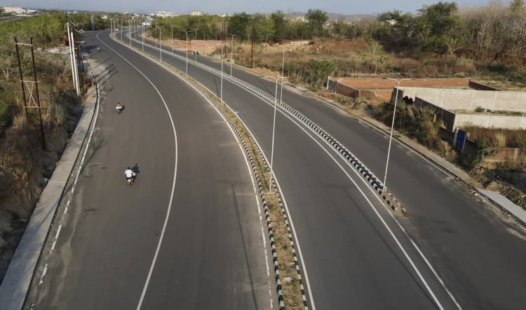 DHANBAD NEWS : फ्लाईओवर व आठ लेन को जोड़ने के लिए बिनोद बिहारी चौक पर बनेगा जंक्शन, भेजा गया प्रस्ताव