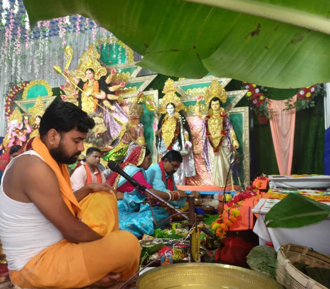 मां दुर्गा के पांचवें स्वरूप मां स्कंदमाता की हुई पूजा