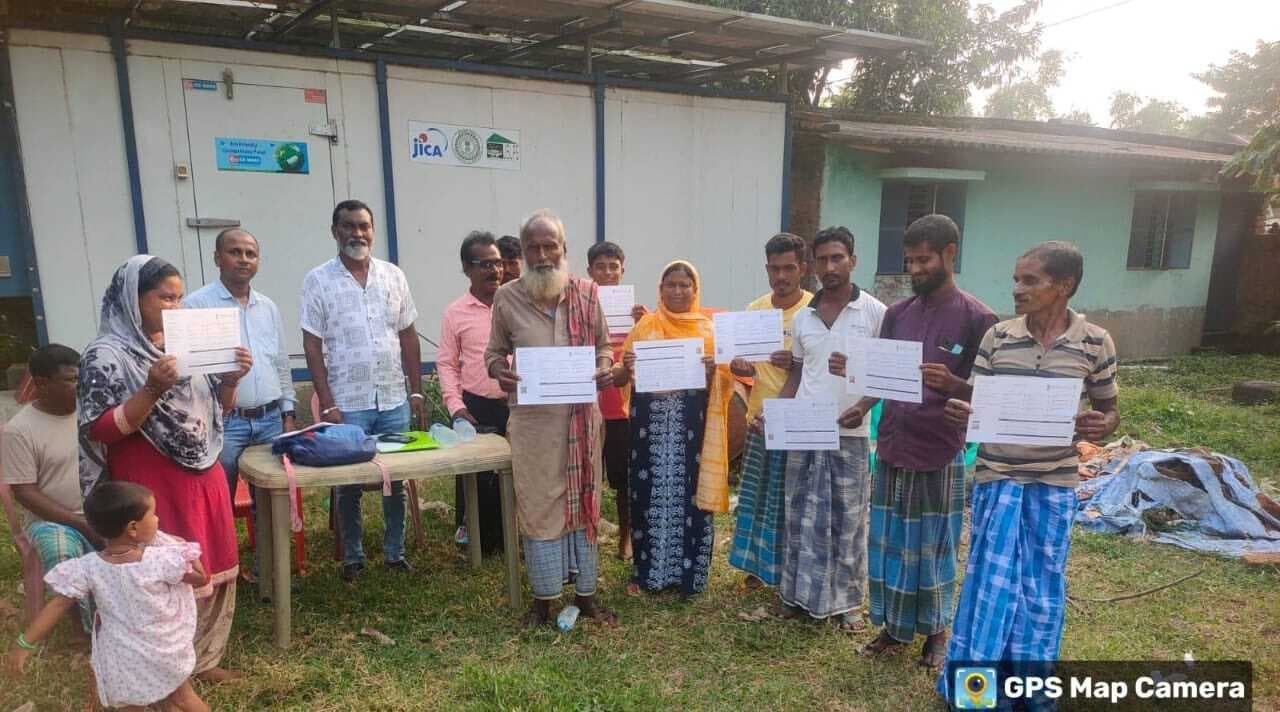 22 किसानों के बीच मृदा स्वास्थ्य कार्ड वितरित