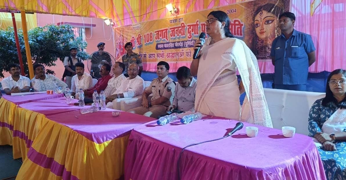 मीरगंज दुर्गापूजा समिति को मिलेगा पूरा सहयोग : लेशी