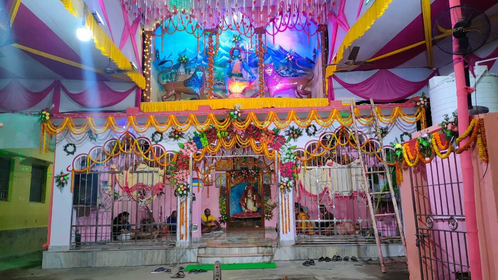 कृष्ण काली भगवती मंदिर में प्रतिमा की नहीं, वेदी की होती है पूजा