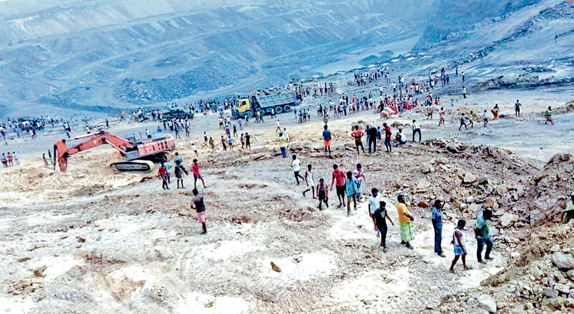 भादुलिया में क्षत-विक्षत शवों को देख ग्रामीणों में मचा कोहराम