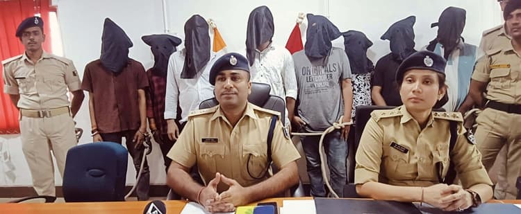 Aurangabad News : प्रधानमंत्री किसान निधि योजना के नाम पर ठगी, आठ शातिर गिरफ्तार