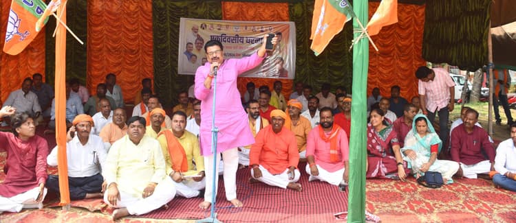 Bokaro News: सब्जी उत्पादकों की सूची बनाकर नुकसान का मुआवजा उपलब्ध कराये सरकार : अर्जुन सिंह