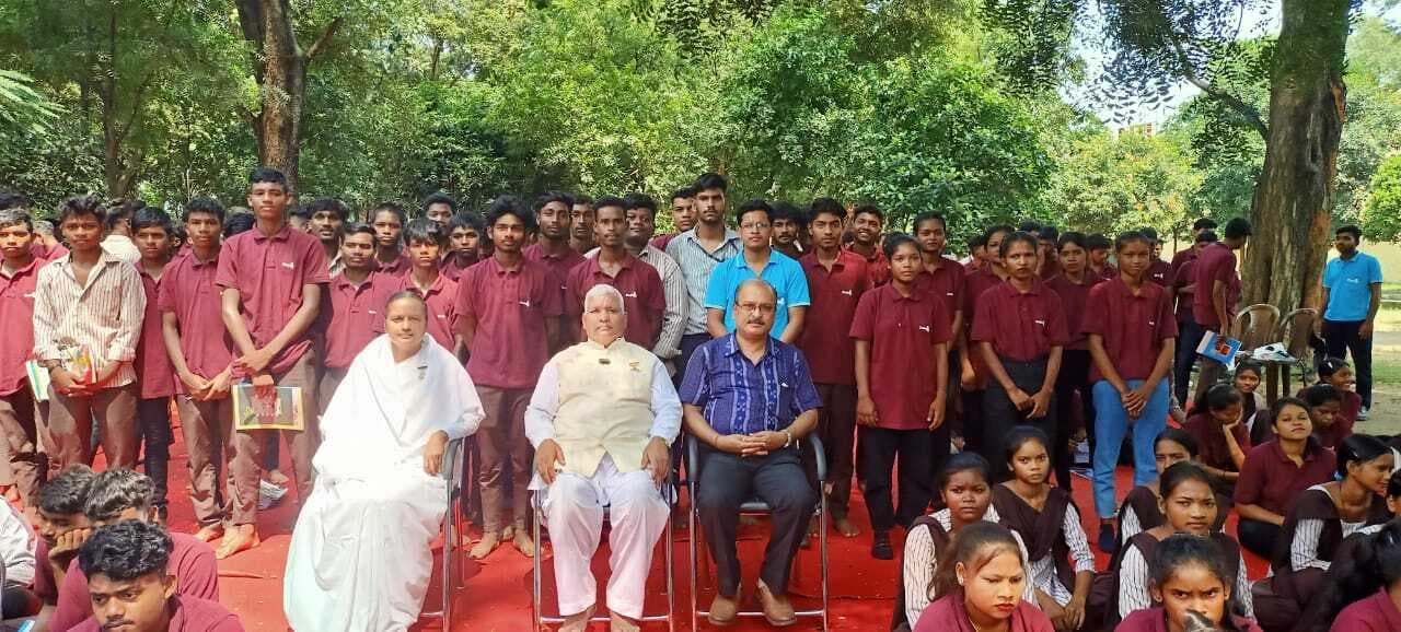 Rourkela News: समाज व देश की नींव होते हैं चरित्रवान युवा : भगवान भाई