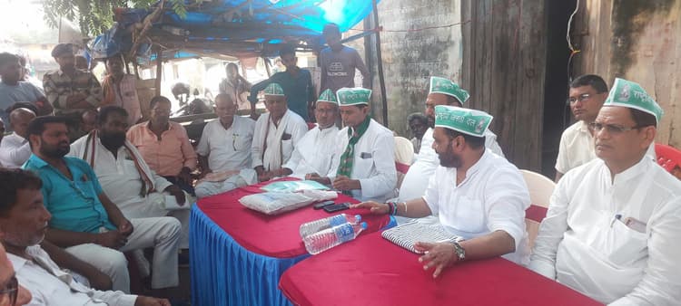 तेजस्वी के संवाद कार्यक्रम को बनाएंगे सफल: विजय