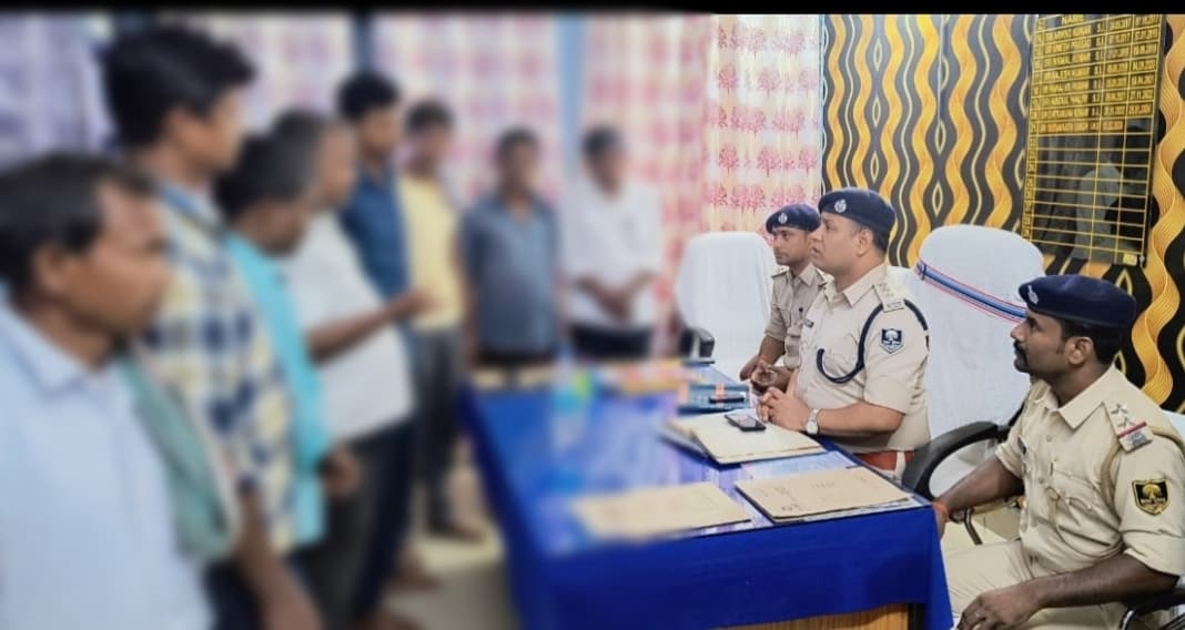 असामाजिक गतिविधियों से दूर रहने की दी हिदायत