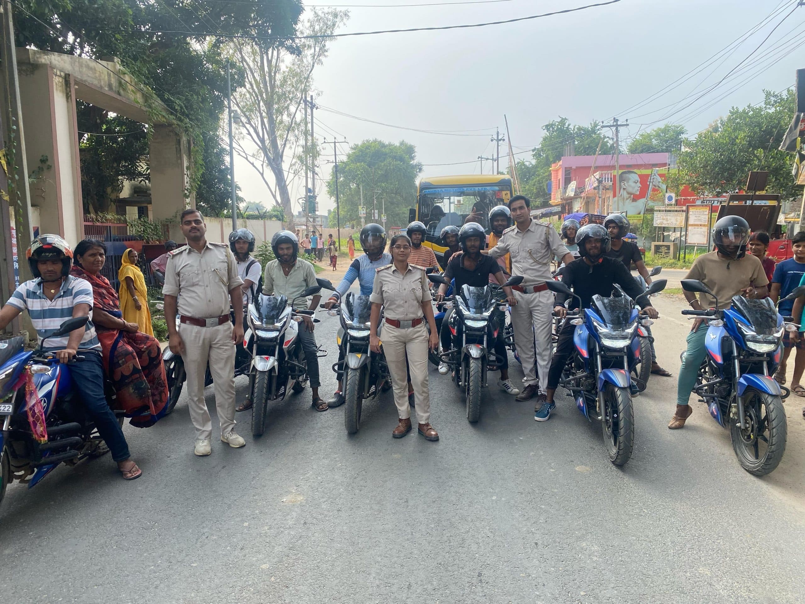 पुलिस ने चलाया वाहन जांच अभियान