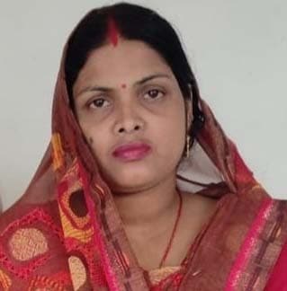 अतिपिछड़ा की बेटी को परेशान कर रही सरकार : पुतुल