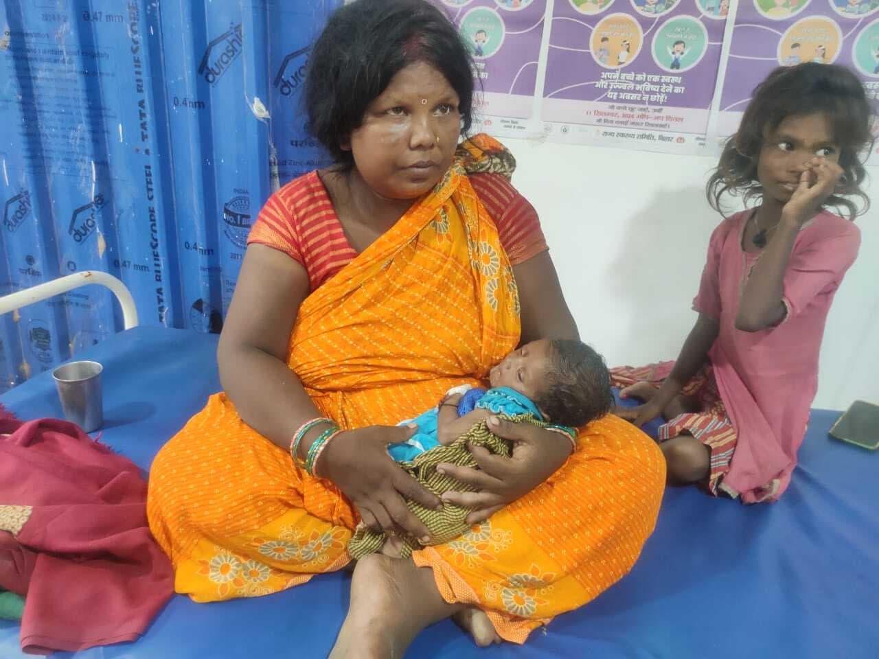 चौखट महादलित टोला में नहीं थम रहा डायरिया, मेडिकल टीम गांव में किये हुए है कैंप