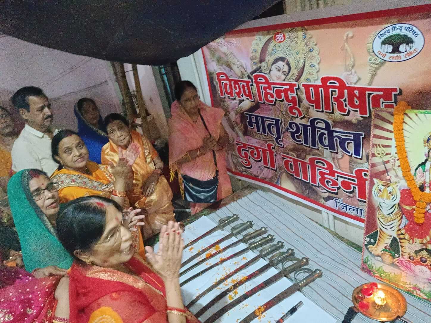 सनातनी नारियों के लिए शस्त्र और शास्त्र दोनों को बताया जरूरी