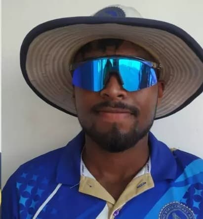 विशेष दत्ता ने मणिपुर के खिलाफ जड़ा शानदार शतक