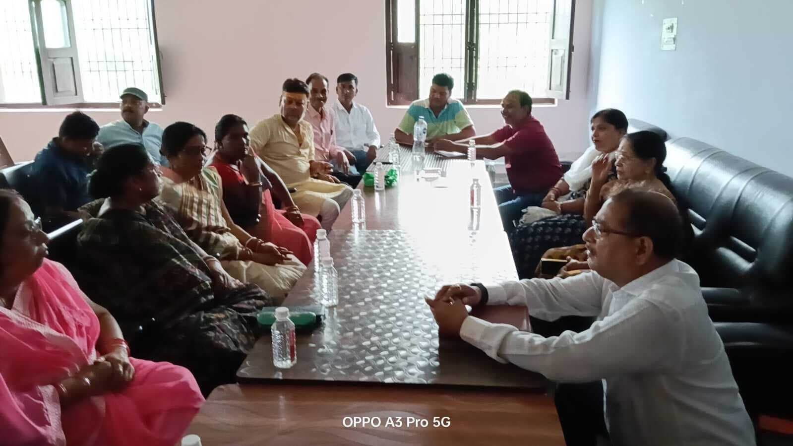 नपं की बैठक में चंदसार पोखर के सौंदर्यीकरण का लिया गया निर्णय