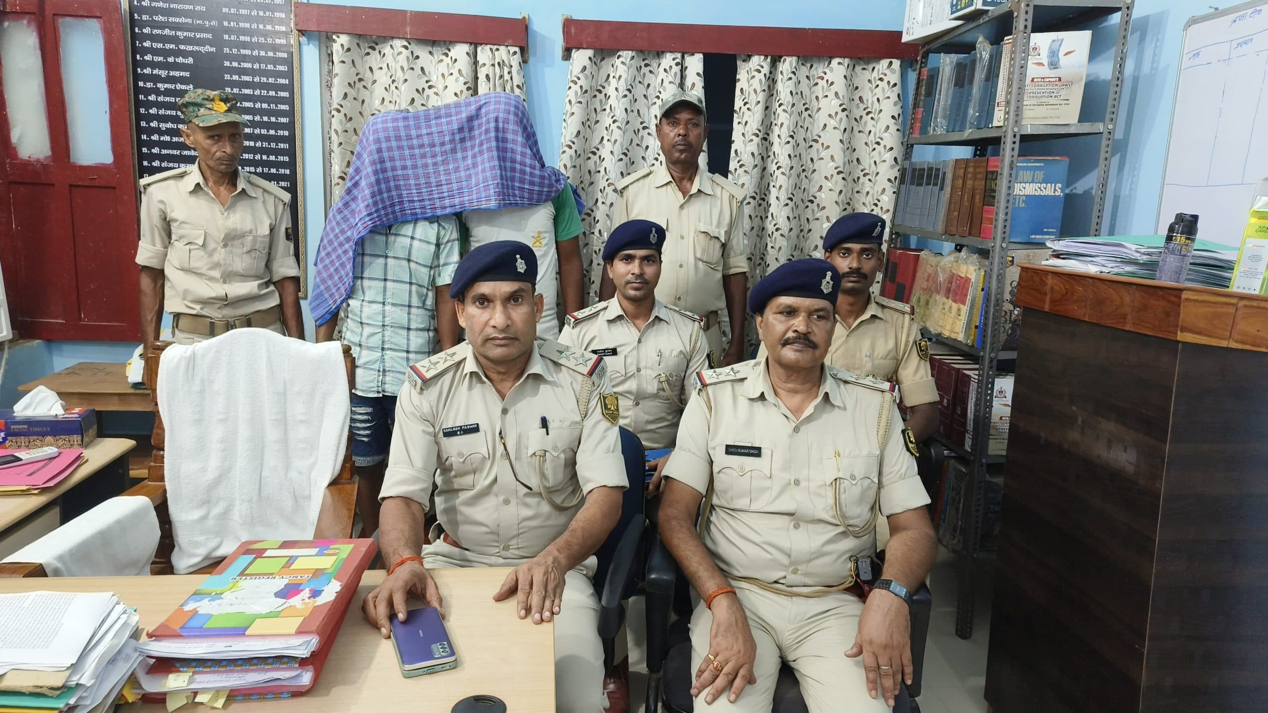 Aurangabad News : हथियार के साथ फोटो वायरल करने वाला युवक गिरफ्तार