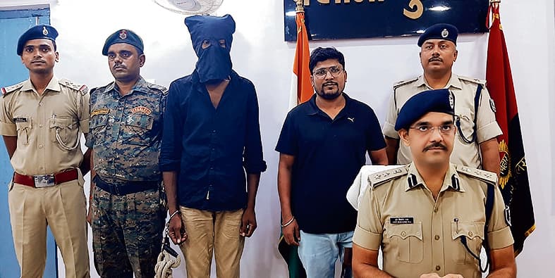 HAJIPUR NEWS : पुलिस टीम पर फायरिंग करने वाले बदमाश को पुलिस ने दबोचा